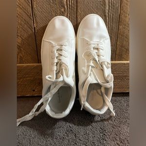 Goodfellow men size 7 white